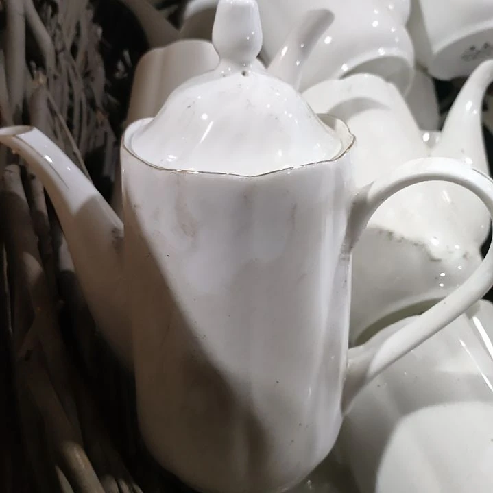 摆件陶瓷盘子碗啥都有