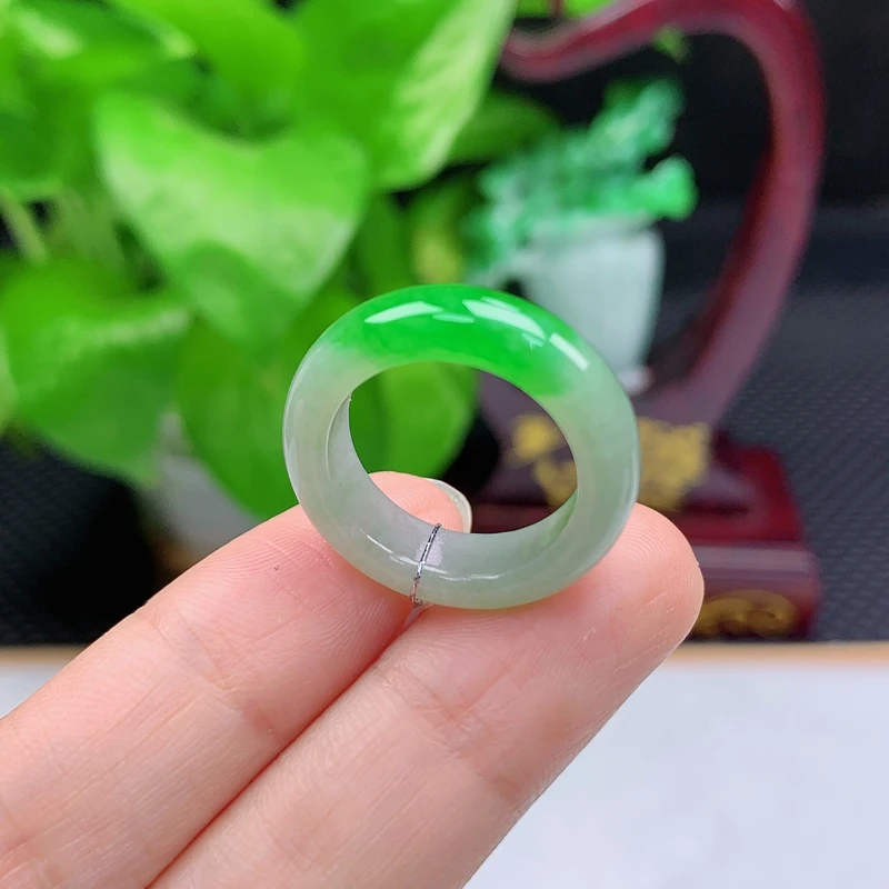 A00181天然缅甸翡翠A货飘阳绿戒指玉戒圈14*15圈内径17.1mm