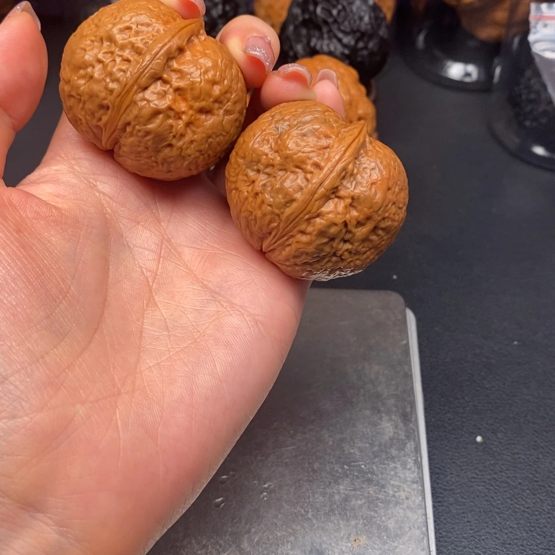 文玩核桃吊坠铁元宝