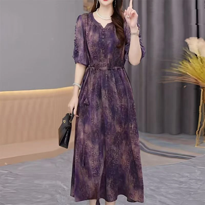 妈妈气质高端中袖大码连衣裙中老年人女时尚显瘦收腰宽松遮肉裙子