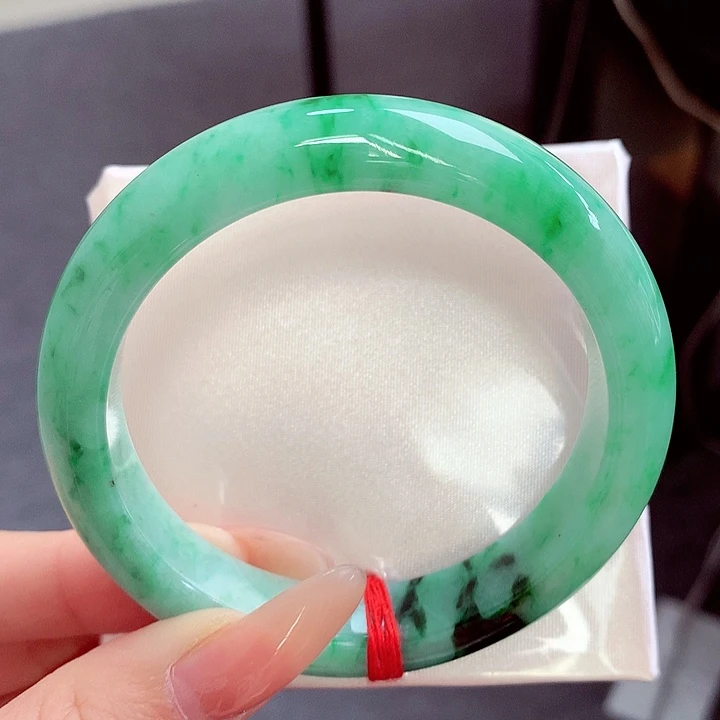 翡翠未镶嵌手镯翡翠