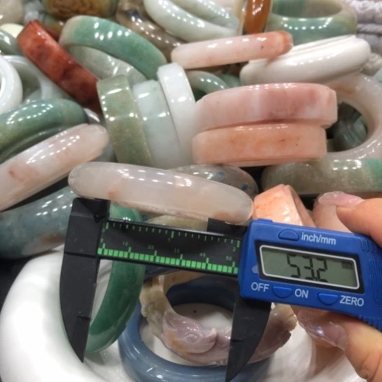 未镶嵌石英质玉珠宝半成品8