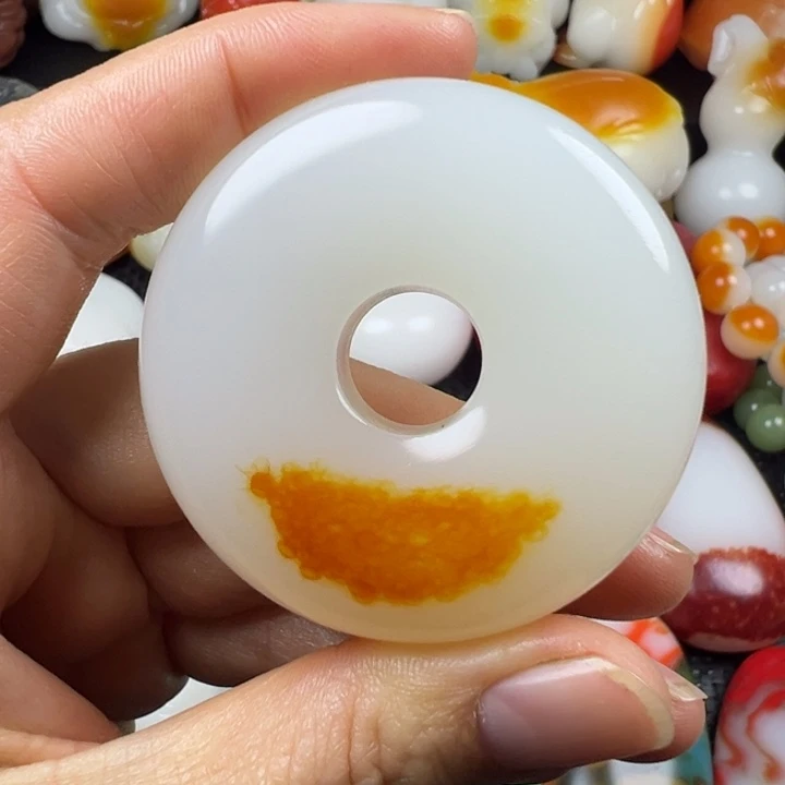 新疆戈壁五彩石金丝