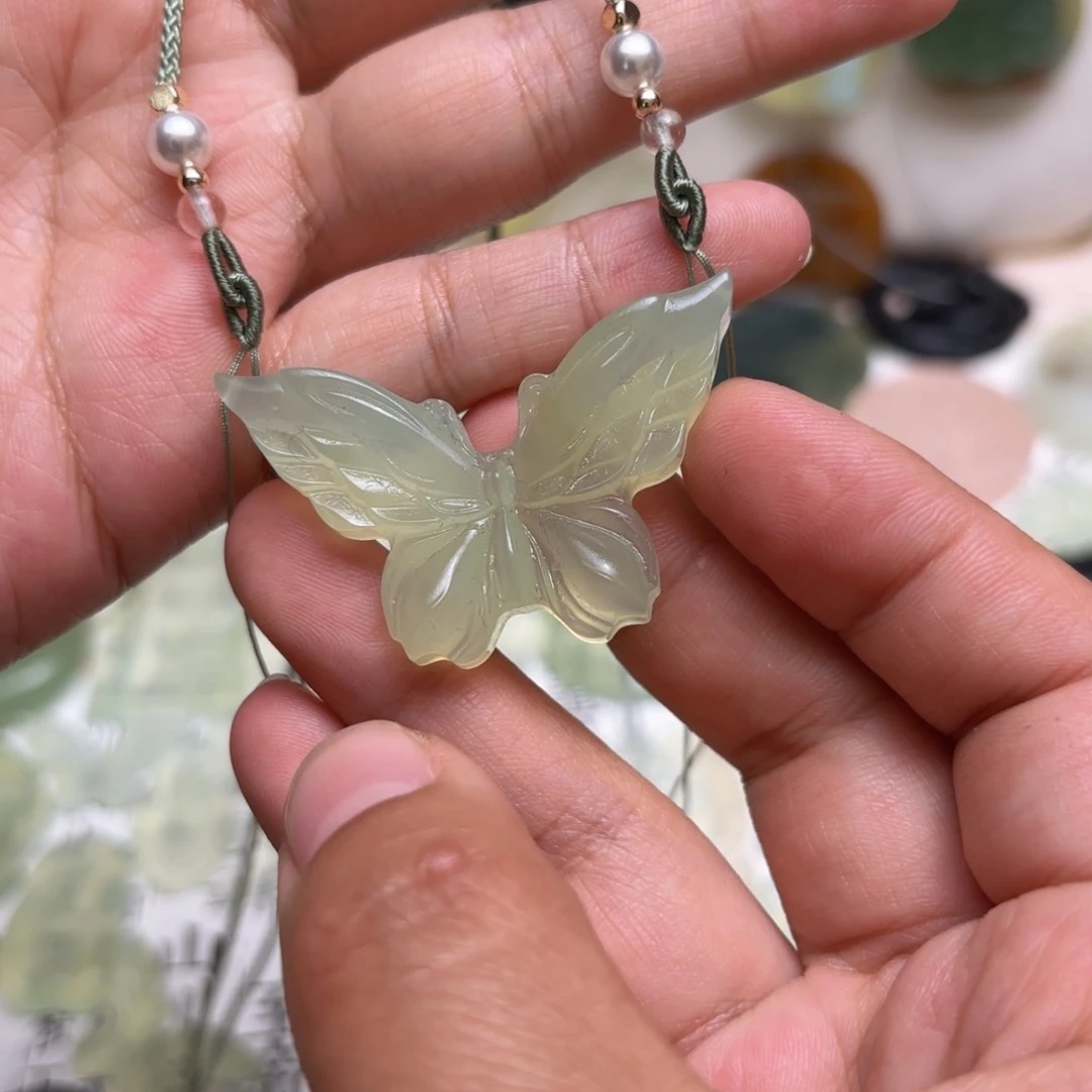 蛇纹石玉合金颈饰