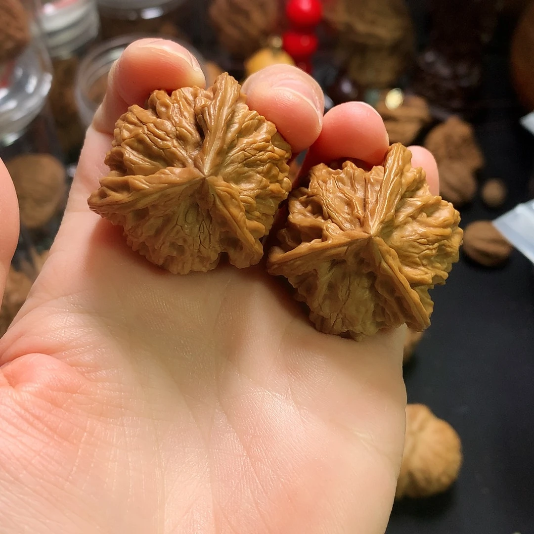 文玩核桃把件盘山奔