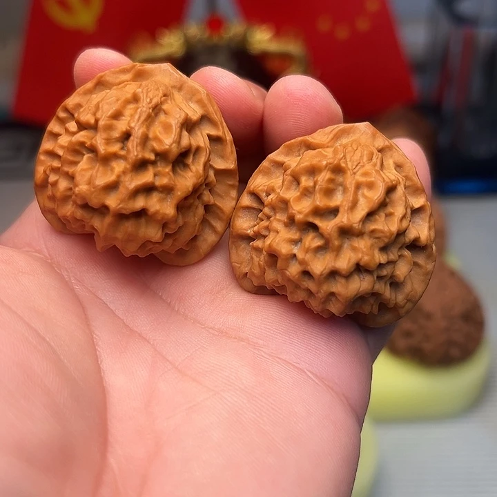 文玩核桃吊坠玄月