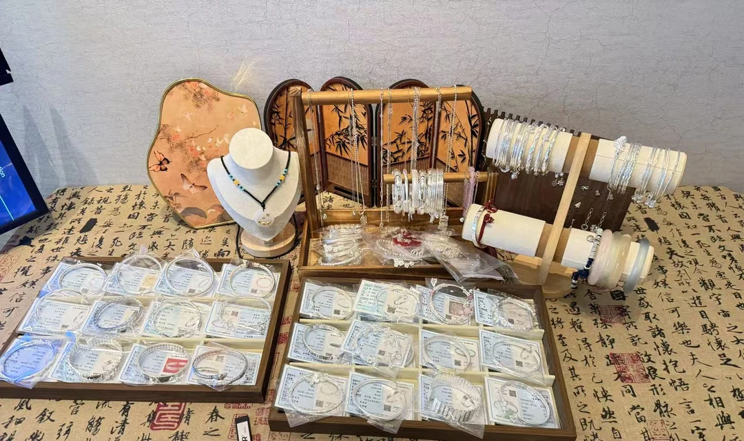 钨金珐琅手镯 手镯足银999.9繁花似锦推拉镯