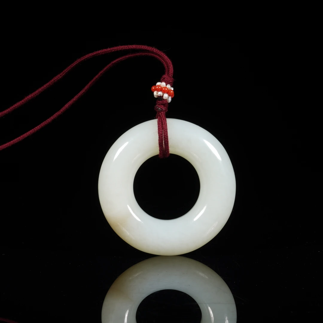 Lot51 清代 和田白玉袈裟环