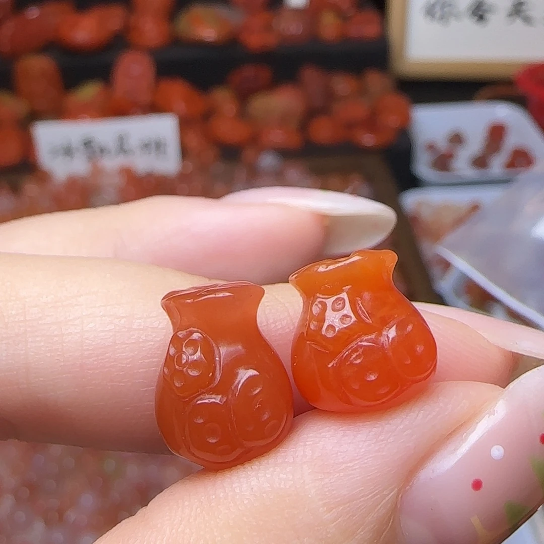 南红玛瑙未镶嵌颈饰