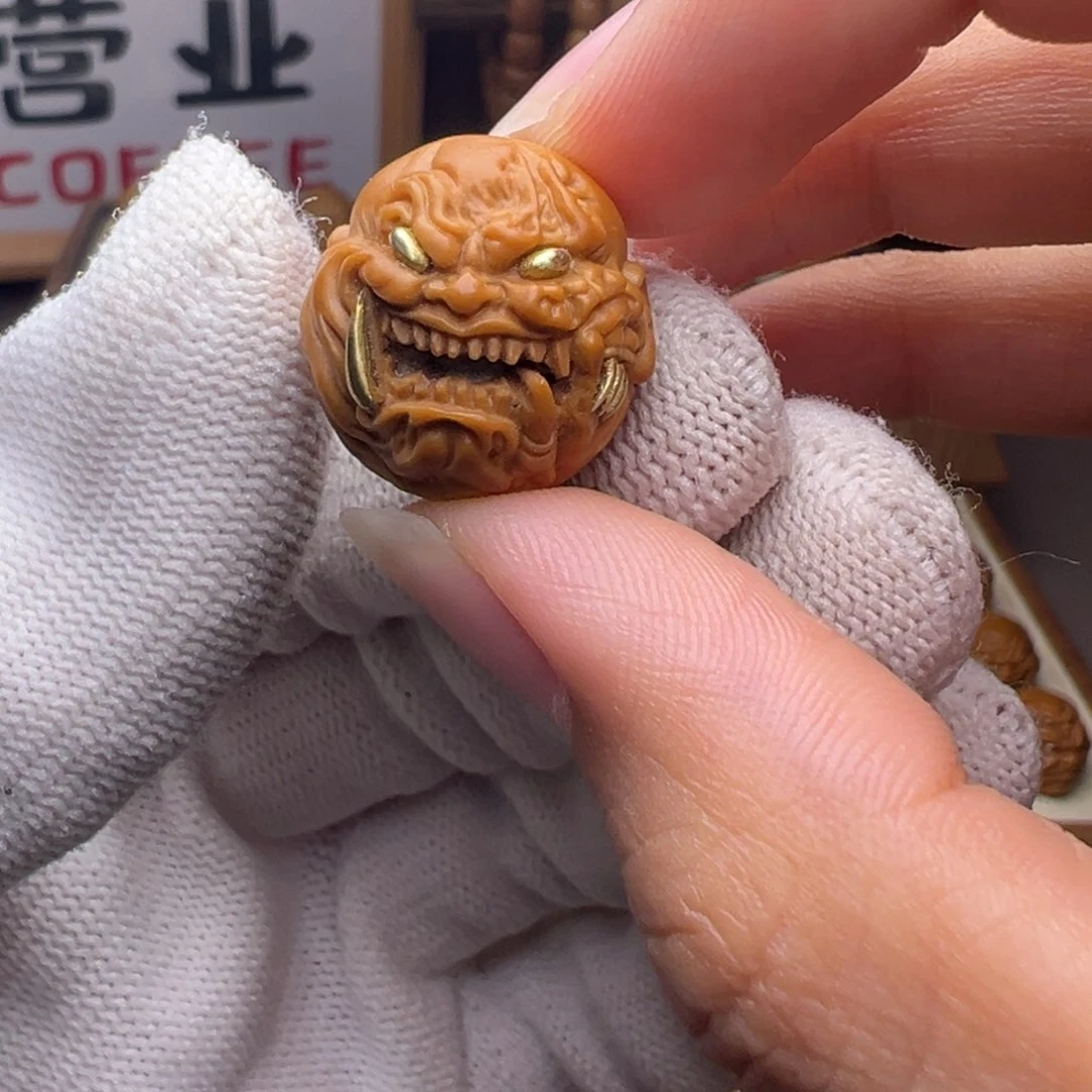 猴头核桃把件镶嵌款獠牙恶僧18左右尺寸全品有正常封口线