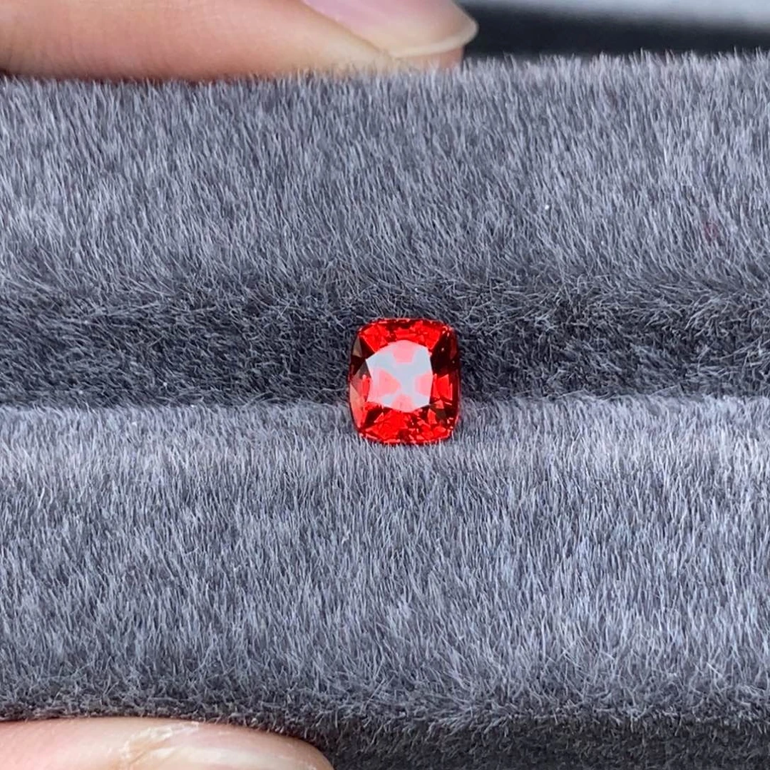 裸石尖晶石1.13ct 红尖晶