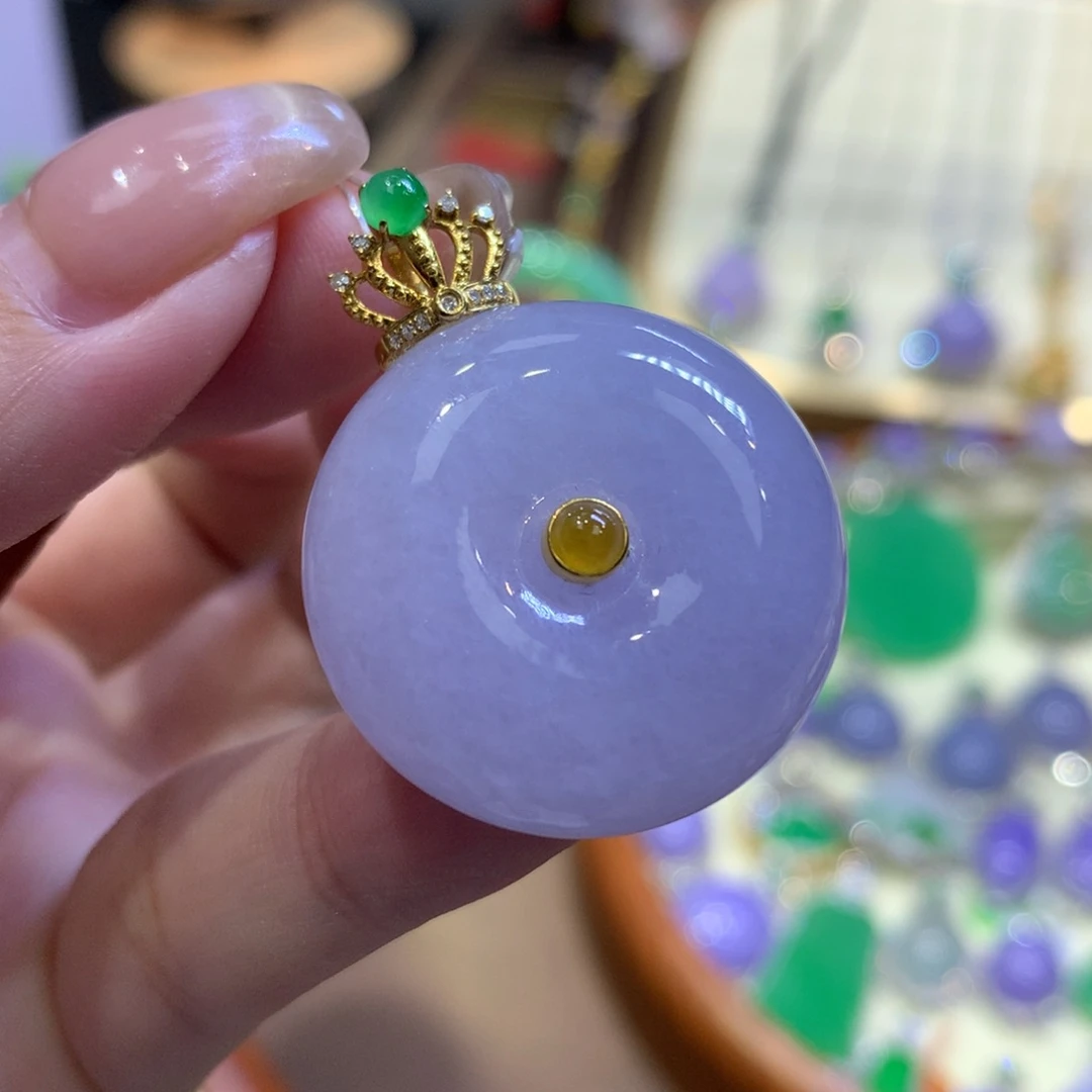 翡翠18K金镶嵌颈饰