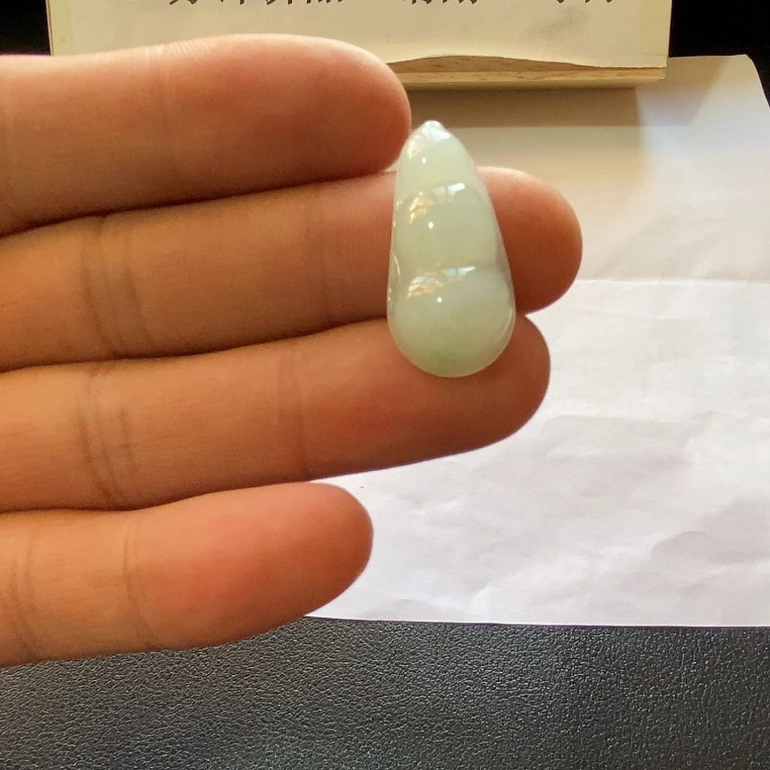 定制翡翠未镶嵌天然翡翠挂件
