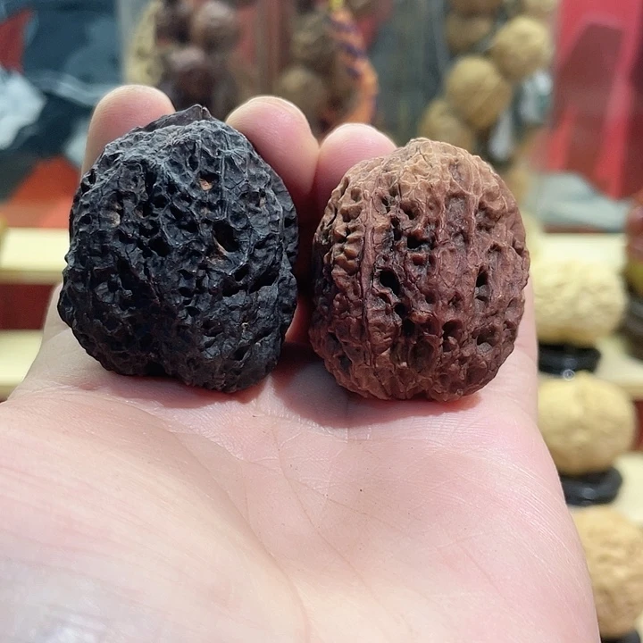 文玩核桃把件云铁12