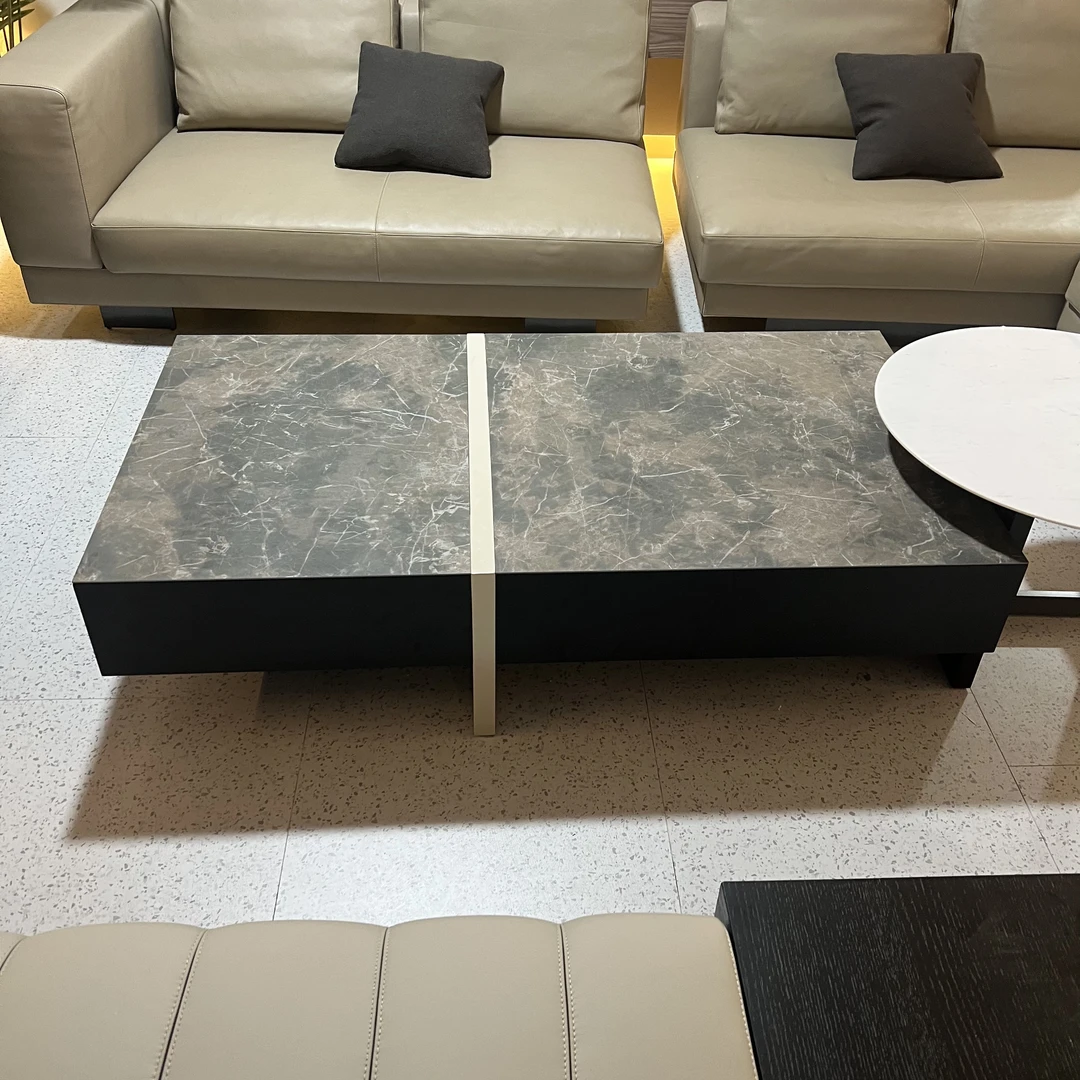 新品：客厅茶几岩板面饰
