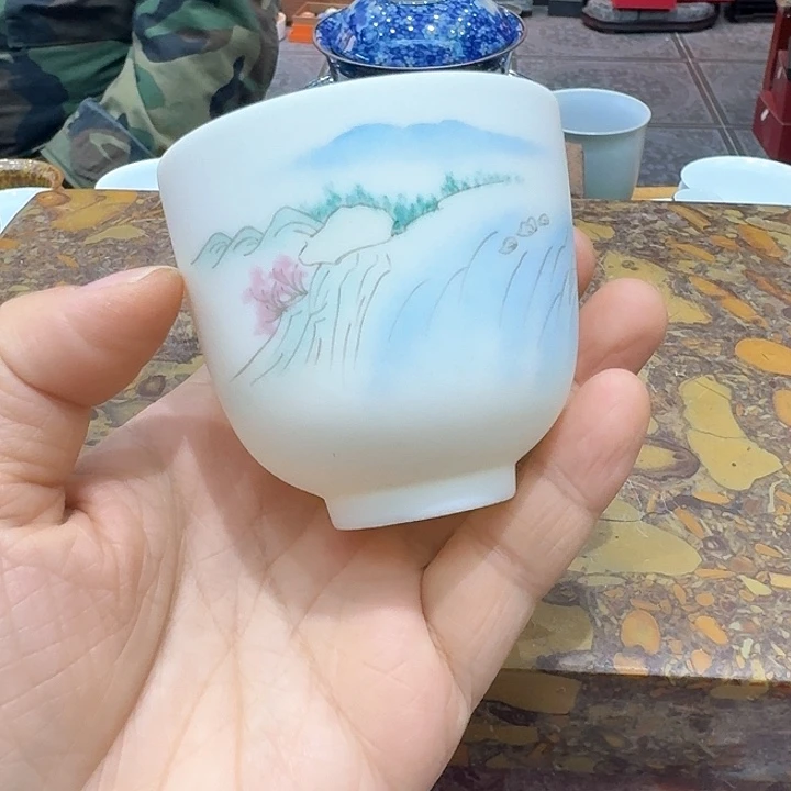手绘杯一个，瓷。。。。