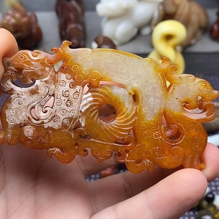 未镶嵌蛇纹石玉颈饰