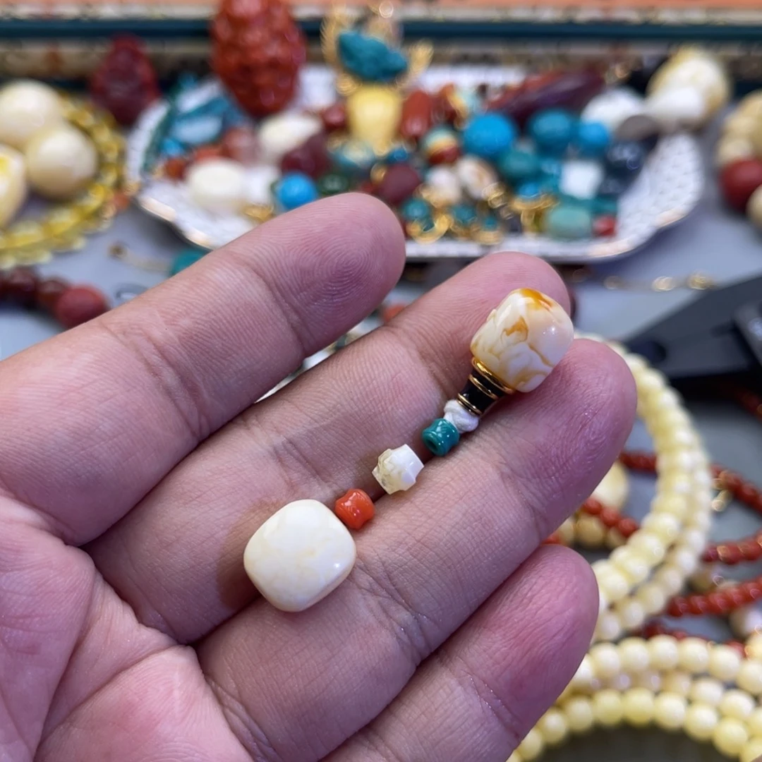 优***时琥珀18K金镶嵌珠宝奇石61