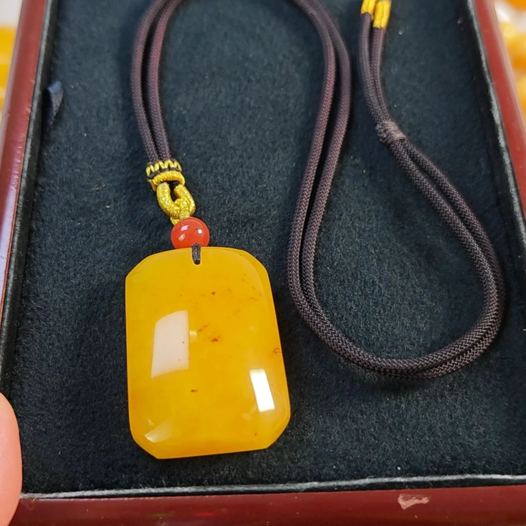 蜜蜡吊坠(赠链)未镶嵌