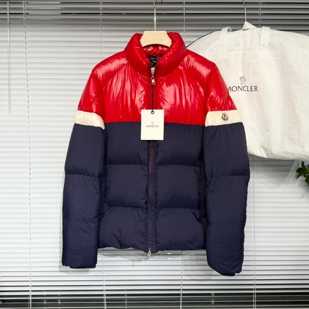 未使用 MONCLER 蒙口 袖标logo 立领 红白蓝拼色 羽绒服 4码 a670