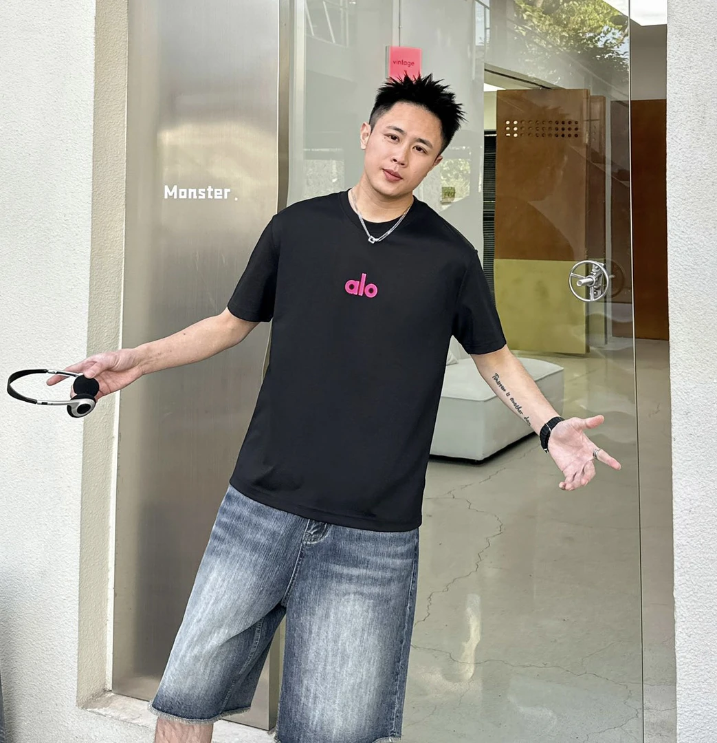 夏季圆领短袖薄款印花格子夏季T恤男士简约百搭短袖T恤