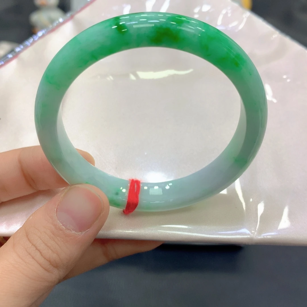 翡翠未镶嵌手镯翡翠28