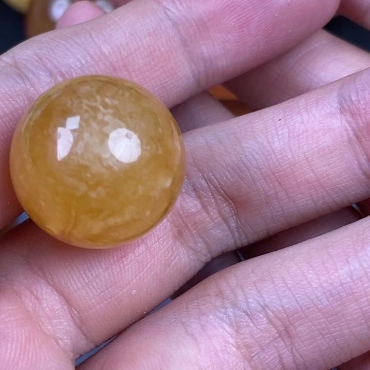 未镶嵌琥珀裸石天然原矿129