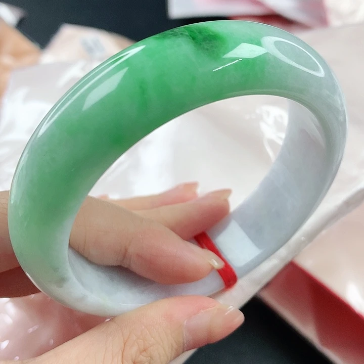 未镶嵌手镯翡翠香*兰，523