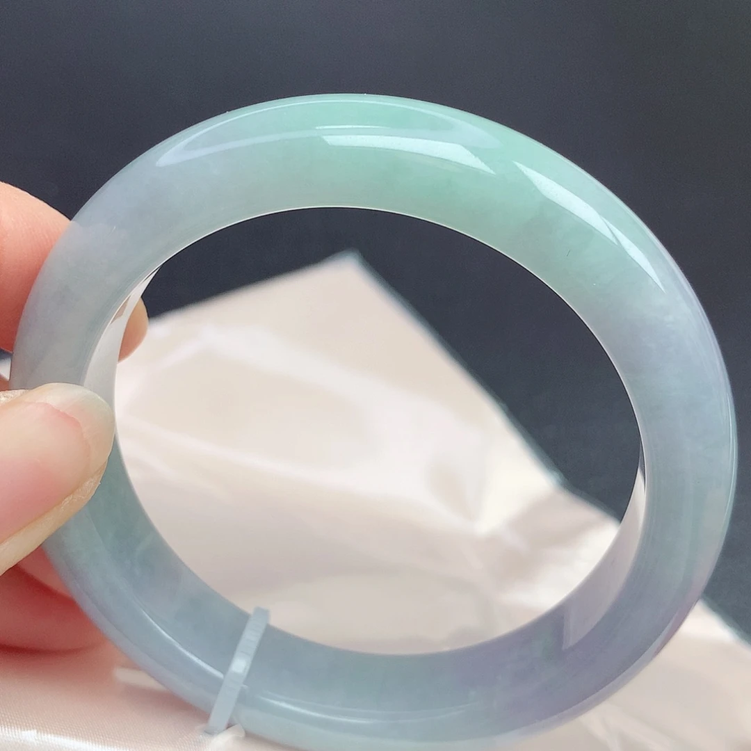 翡翠手镯未镶嵌55.8圈口