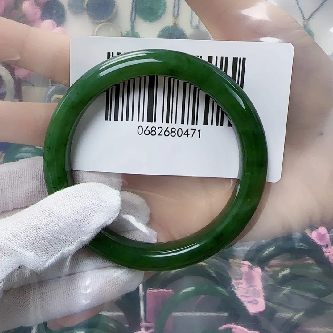 和田玉（碧玉）手镯未镶嵌62包容