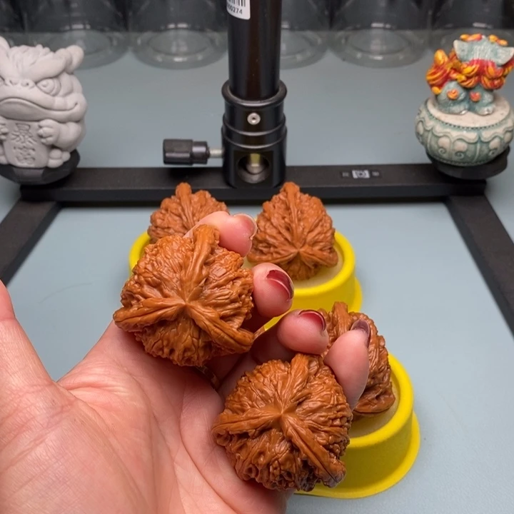 思*** 吊坠文玩核桃42尺寸白狮子微修