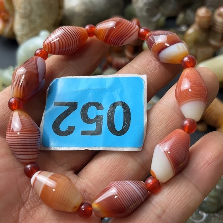 玛瑙/玉髓颈饰合金