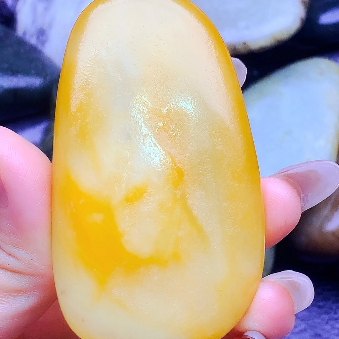 未镶嵌和田玉（糖玉）把件