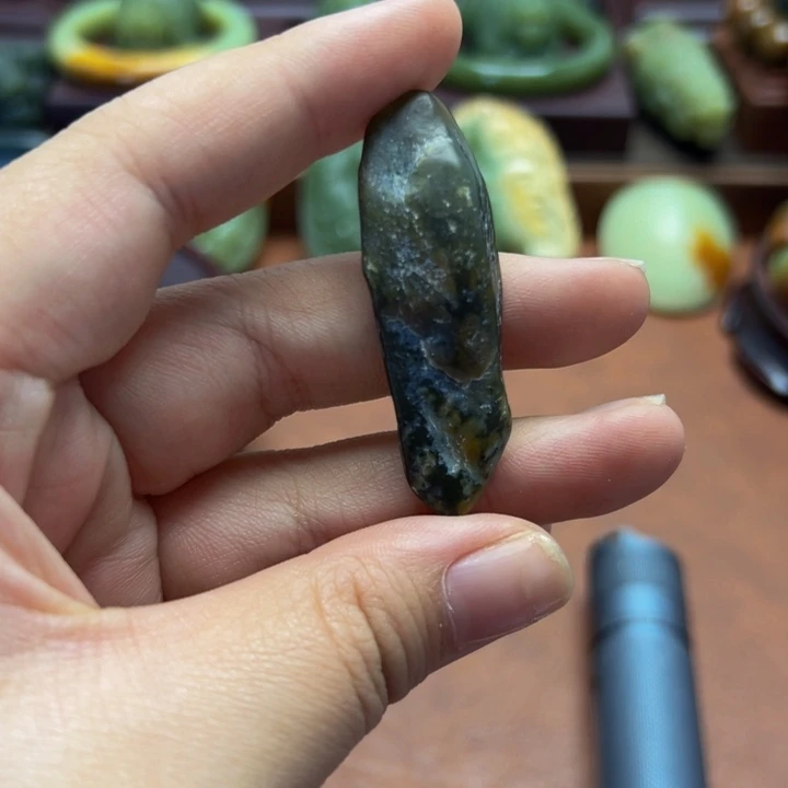 和田玉未镶嵌珠宝奇石