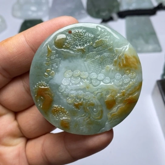 翡翠未镶嵌颈饰翡翠