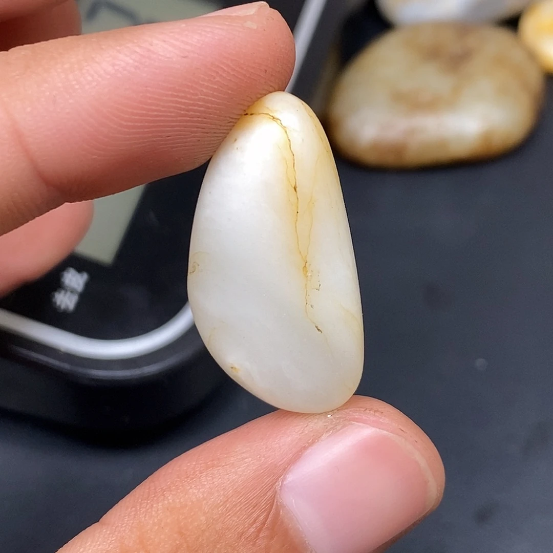 和田玉（糖玉）未镶嵌挂件