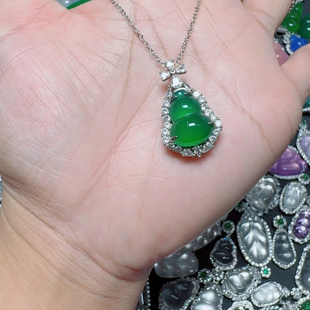 吊坠(赠链)未镶嵌翡翠