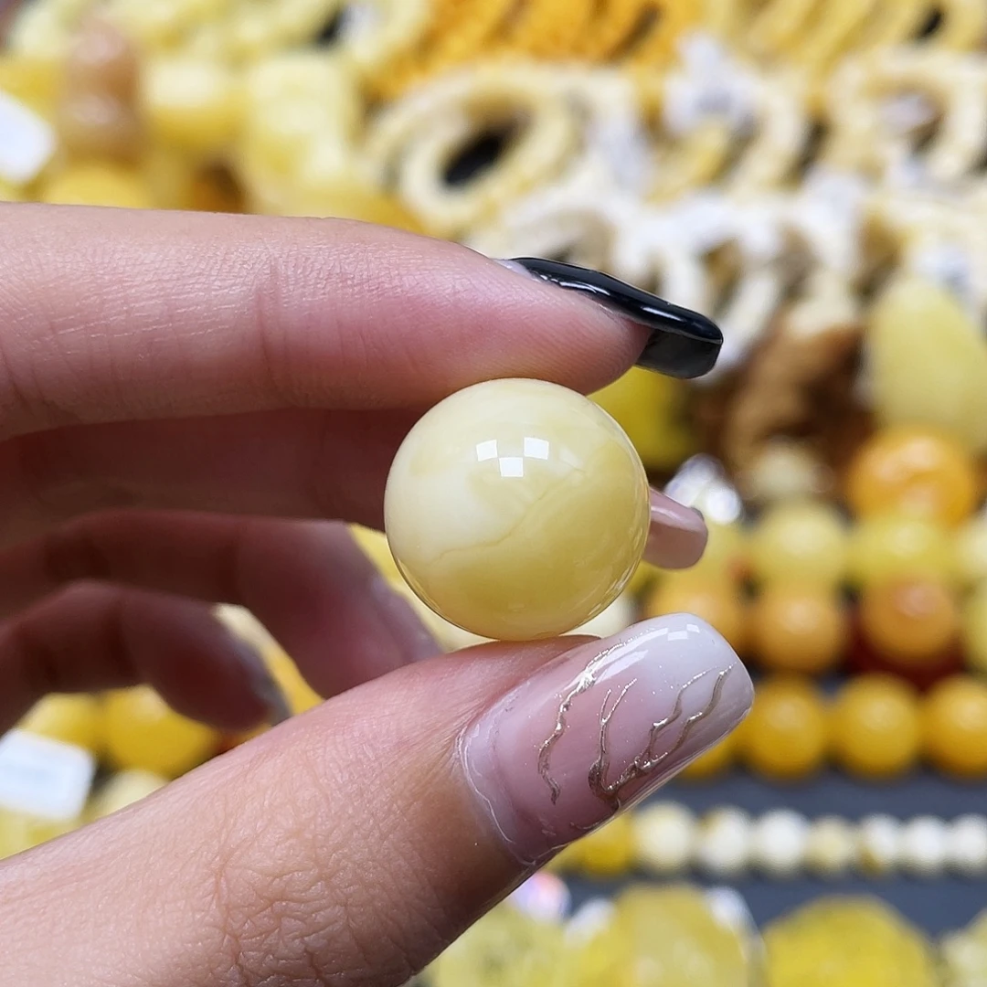 琥珀未镶嵌裸石17mm圆珠蜜蜡