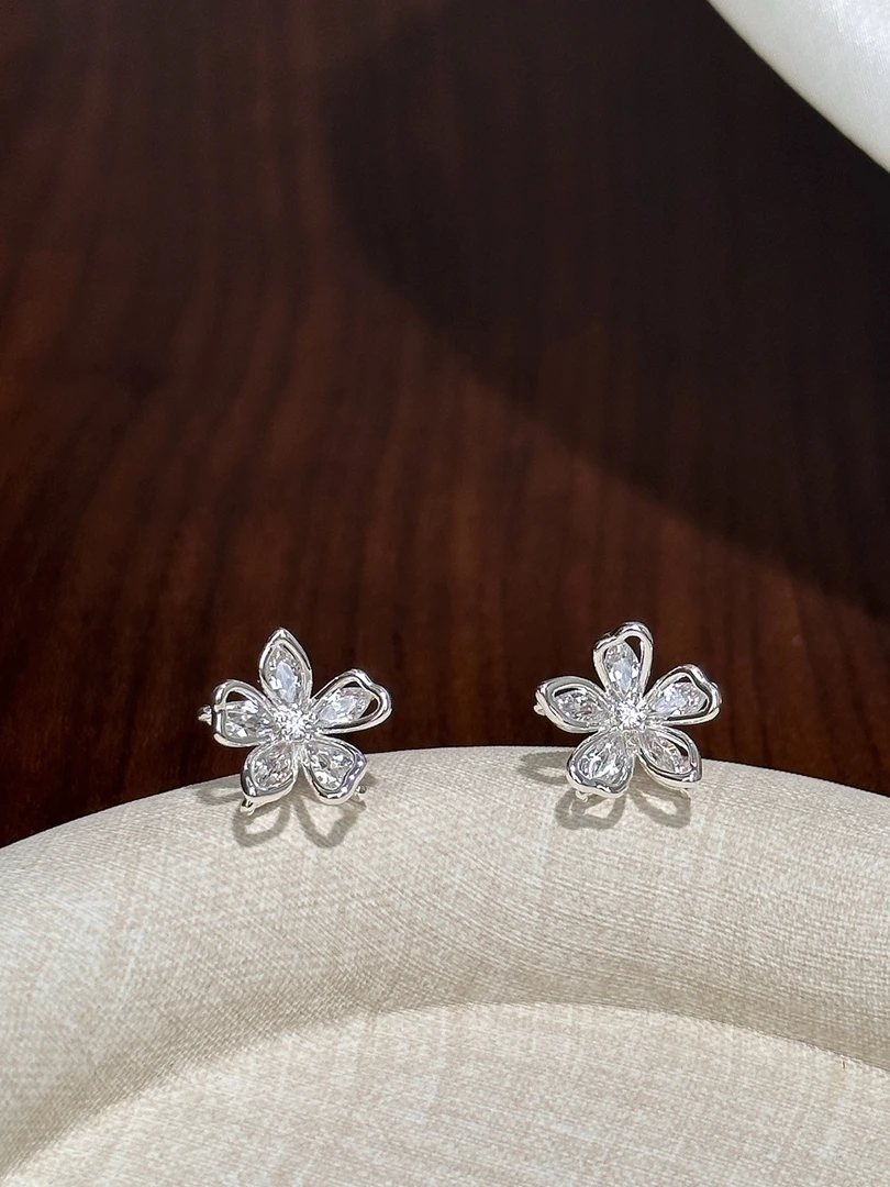 铜合金耳饰 新款简约精致锆石双层小花耳钉适合夏天的耳环