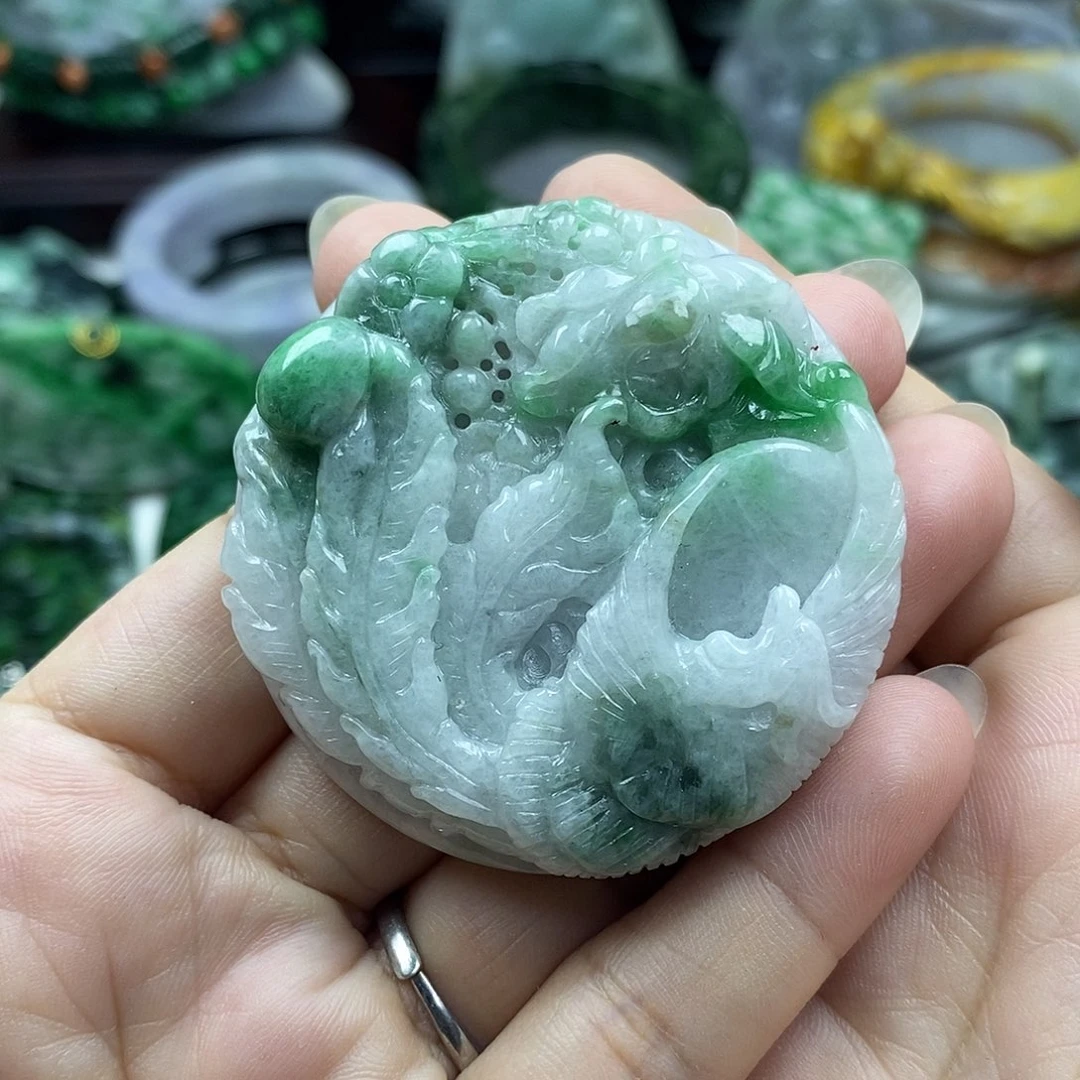 颈饰未镶嵌翡翠牌子