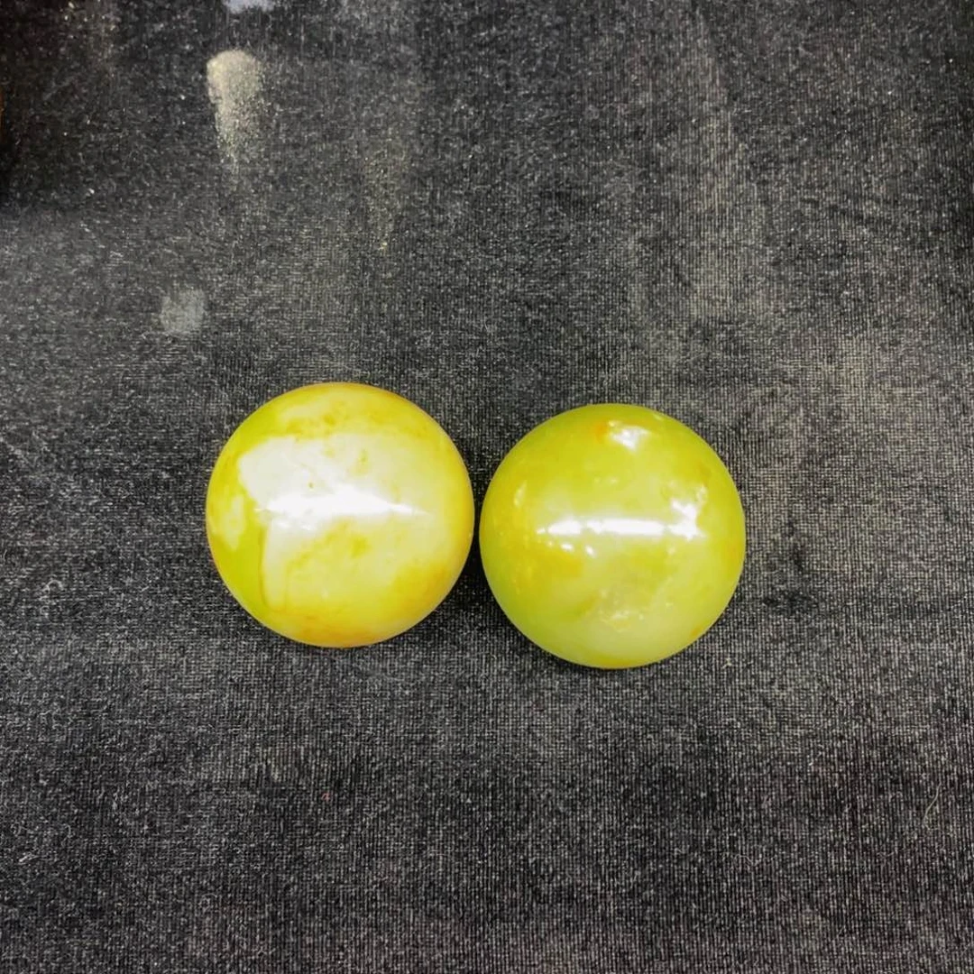 中***人蛇纹石玉未镶嵌摆件