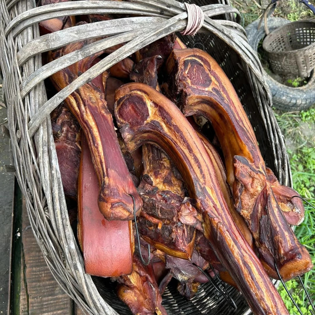 湖北通山农村腊肉带骨头的老腊肉农村美食
