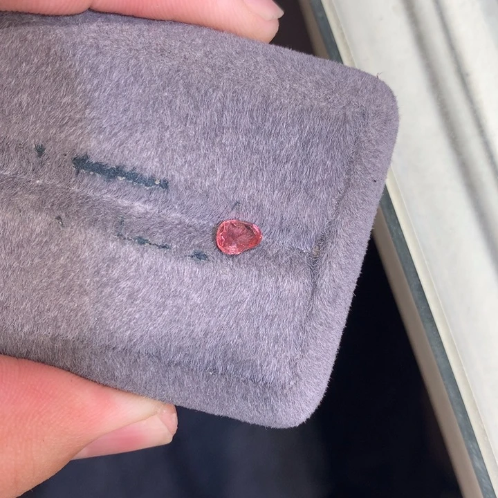 尖晶石裸石未镶嵌94.5分