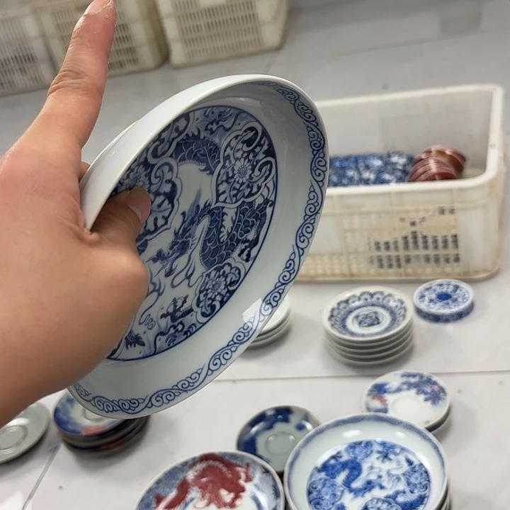 瓷片青花如意穿花龙大胡乘景德镇