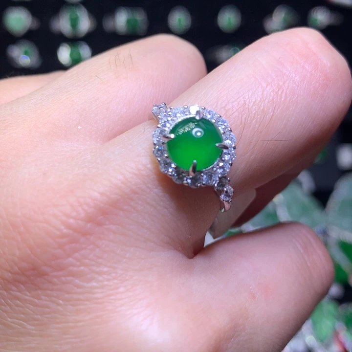 【闪购商品】翡翠颈饰银S925镶嵌天然翡翠