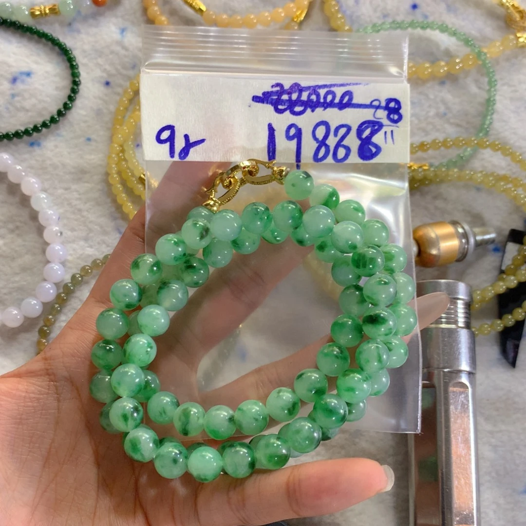 定制翡翠未镶嵌天然缅甸翡翠多样性