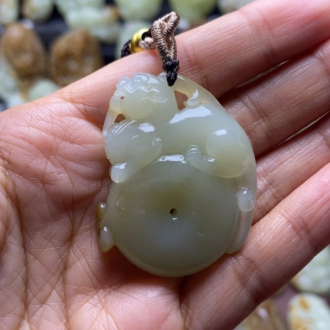 吊坠(不含链)未镶嵌和田玉（糖玉）
