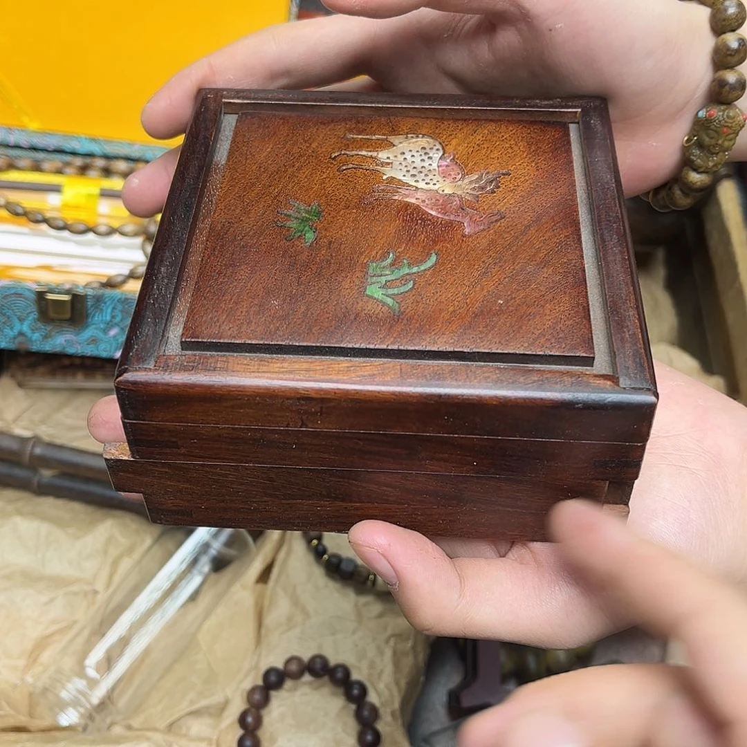 大叶紫檀（黑酸枝木类）