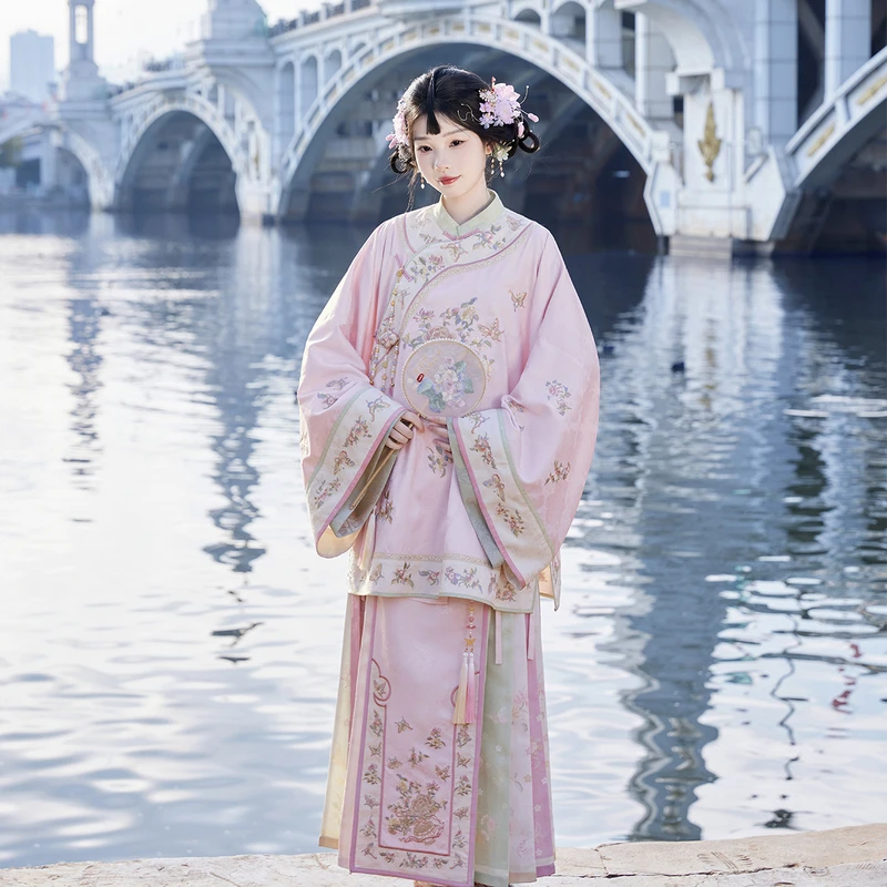 七月夕汉服x杭州博物馆联名 【醉春烟】 挽袖女袄马面裙改良套装