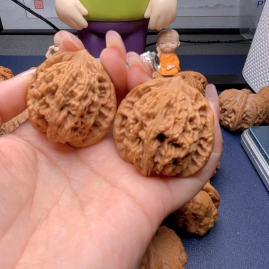 文玩核桃吊坠珂*虎头